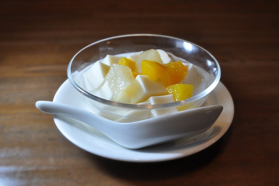 【中華レストラン とらの子】手作り杏仁豆腐(税込320円) 【中華レストラン とらの子】手作り杏仁豆腐(税込320円)