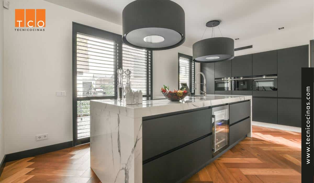 Imágenes de modelos de cocinas con isla central