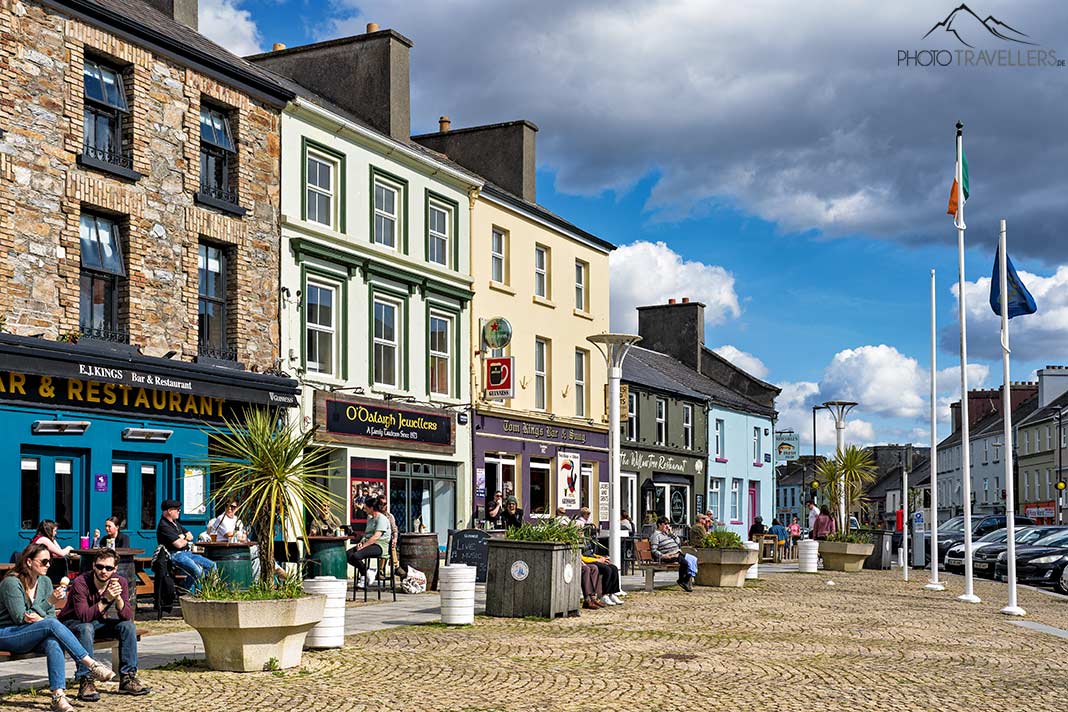 Market Square in Clifden, Irland