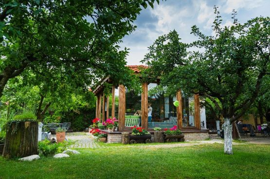 curte Prajituresele Locuri de Petreceri in Aer Liber pentru Copii Bucuresti