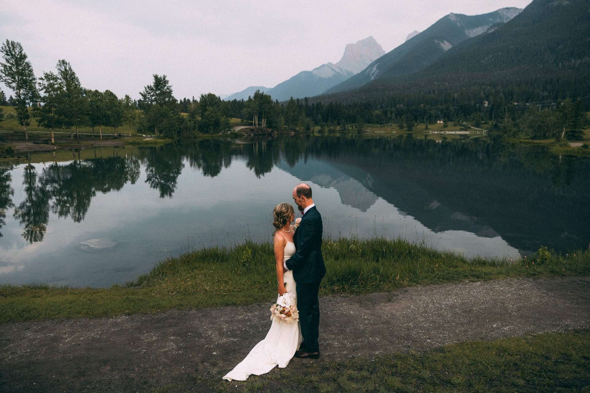quarry lake elopement at sunset in canmore alberta / canmore elopement wedding photographer / 12 places to elope in alberta /12 places to elope in alberta