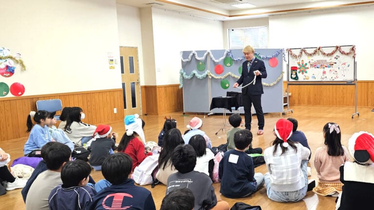 学童保育・児童クラブの皆様へ:出張マジシャン コンプレッサー 10 クリスマス会