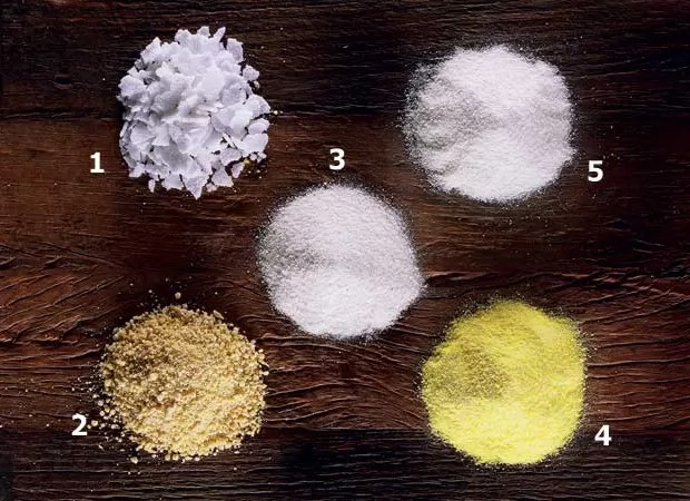 A farinha de mandioca caseira em castilho sp carrega mais do que sabor. Ela concentra história, esforço físico, tradição familiar e a luta silenciosa de quem vive da terra