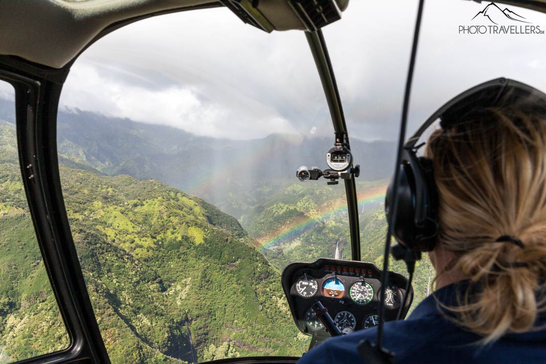 Blick aus dem Hubschraubercockpit auf Kaua'I