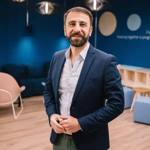 Portrait Murat Kaya – 1000-Satellites-Team in Hamburg Portrait Murat Kaya - 1000-Satellites-Team in Hamburg