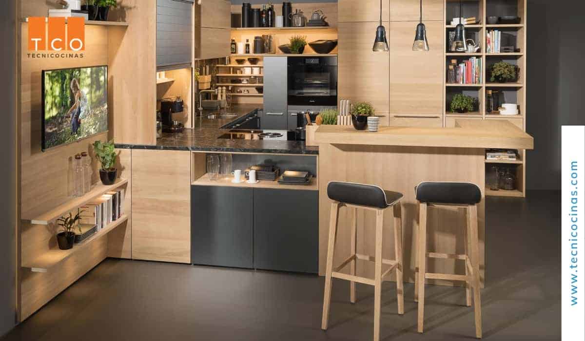 Imágenes de modelos de cocinas con mesón auxiliar integrado