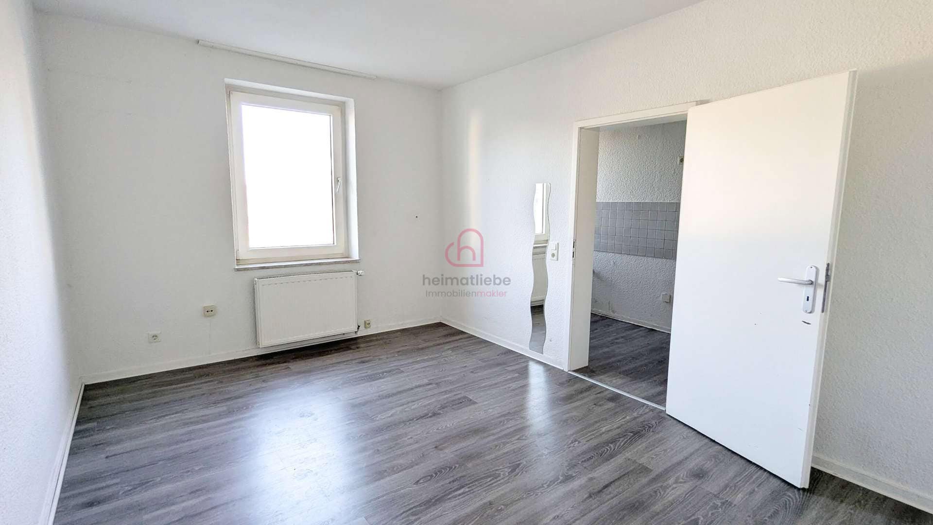 Lenaustr 8 1 OG Zimmer
