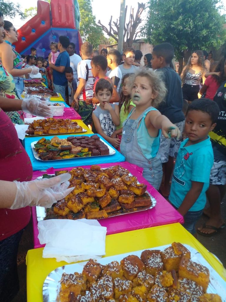 Projeto Social Mãos que Brilham em Castilho: 10 anos de amor e solidariedade transformando vidas Projeto Social Mãos que Brilham em Castilho