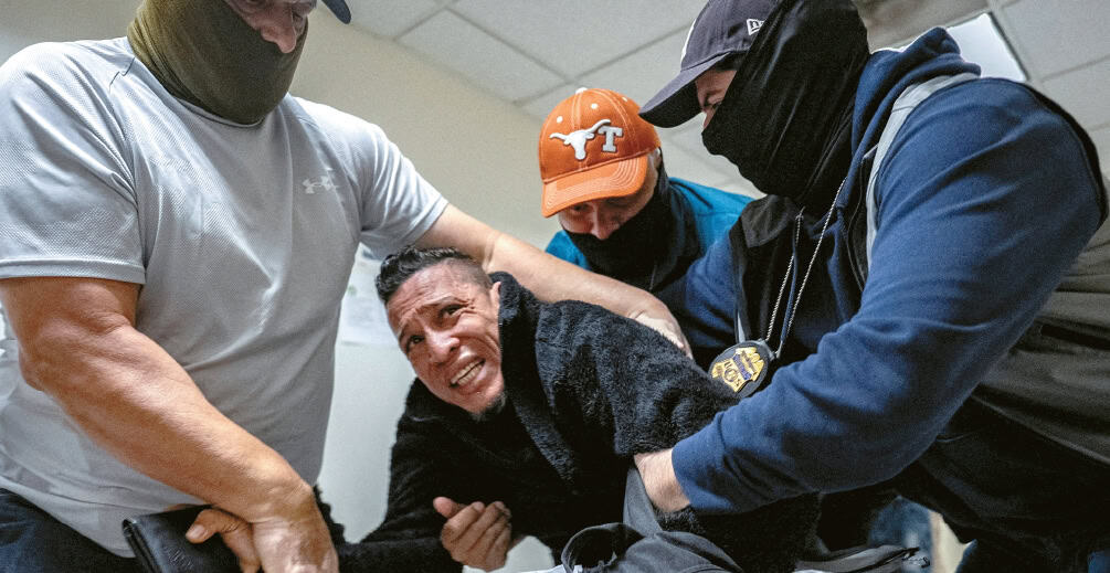 ICE agents arrest a man after immigration court hearing in New York amid USCIS interview arrests