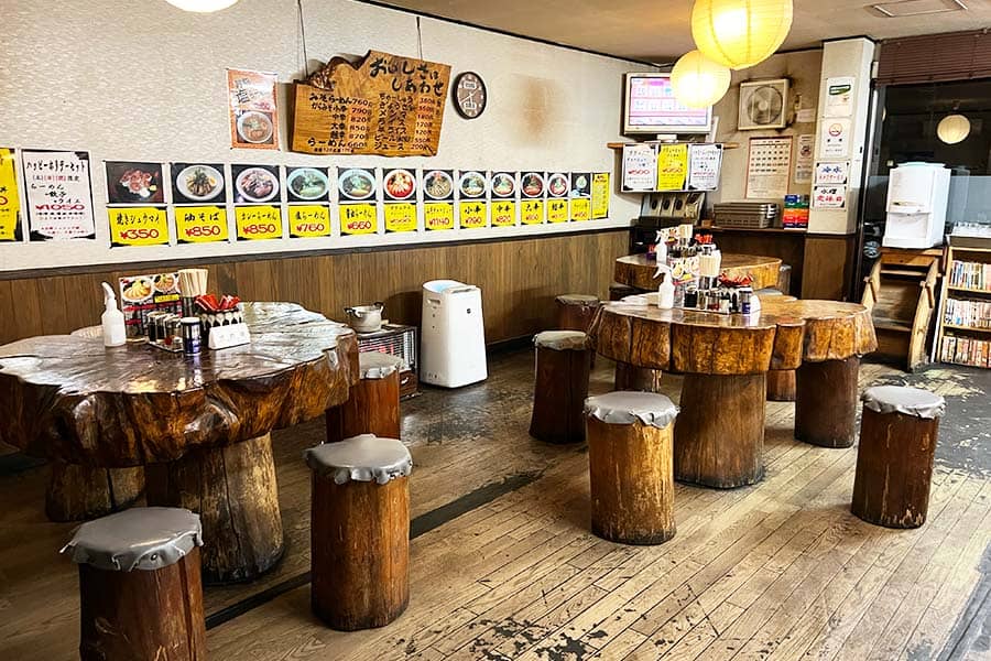 【鬼がらし岩沼店】テーブル15席(3卓×5席)