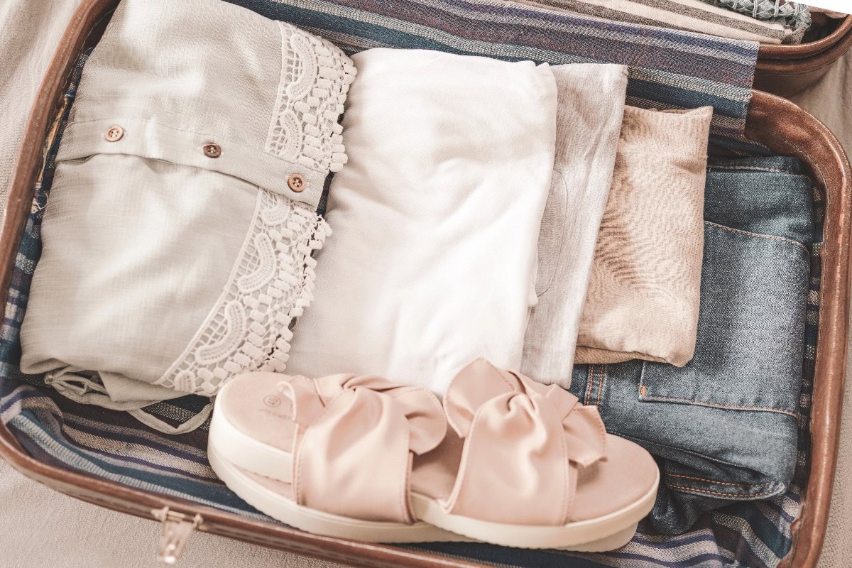 how to pack for a month long trip