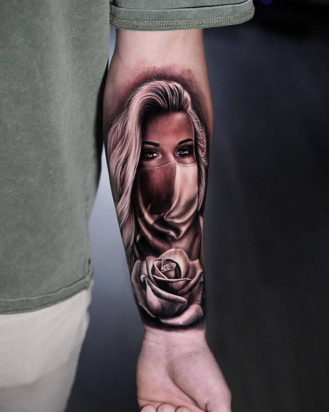 Beautiful Forearm Rose Tattoo Ideas for Women